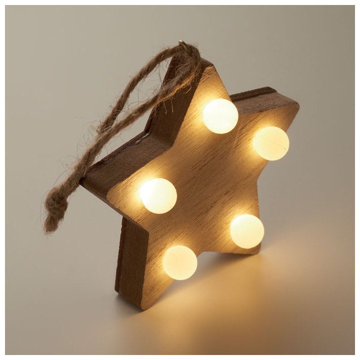 Estrela de madeira com luzes