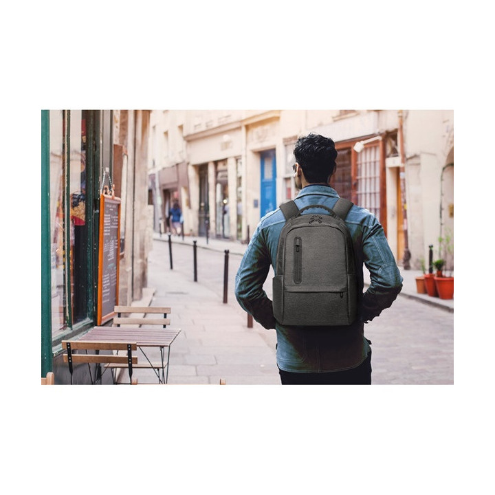 RE-BOSTON. Mochila para computador portátil em Nylon reciclado 2Tone impermeável com compartimento em 210D poliéster reciclado