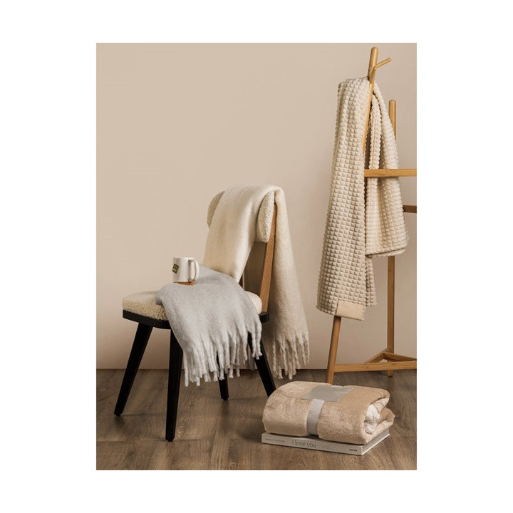 HEIDEN. Manta reversível em tecido polar (190 g/m²) com fita em cetim e cartão personalizável