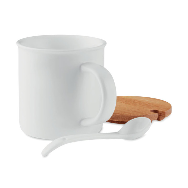 Caneca de porcelana com colher